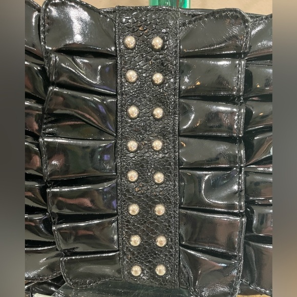 Elegant Black Ruffled Clutch - Picture 2 of 5